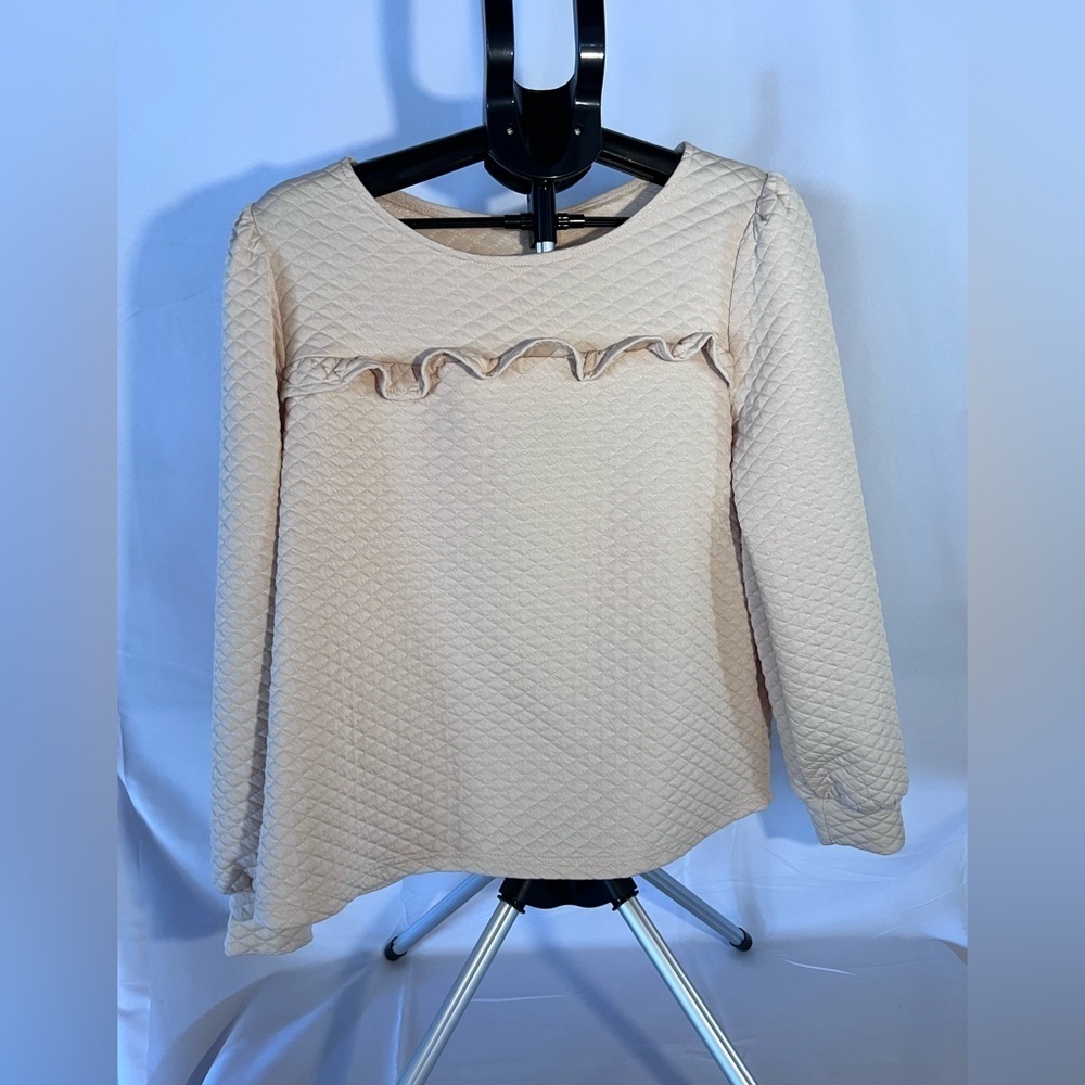 Beige Quilted Ruffle Women's Top, Size Large
